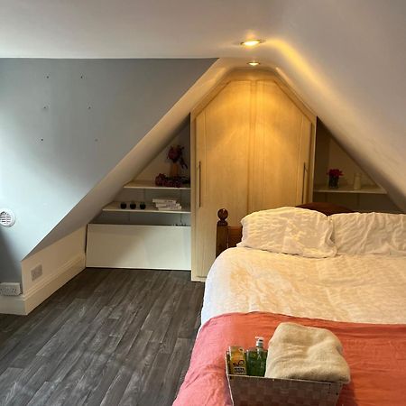 Cozy Room In A Serene House Бірмінгем Екстер'єр фото